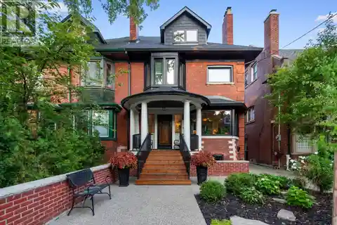 Modern Home with Timeless Sophistication