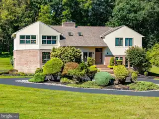 Private Retreat in a Sought-After Community