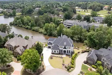 The Pinnacle of Country Club Living