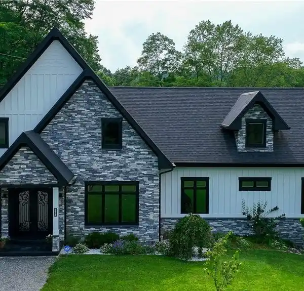 CUSTOM COUNTRY ESTATE WITH PRIVATE POND PARADISE