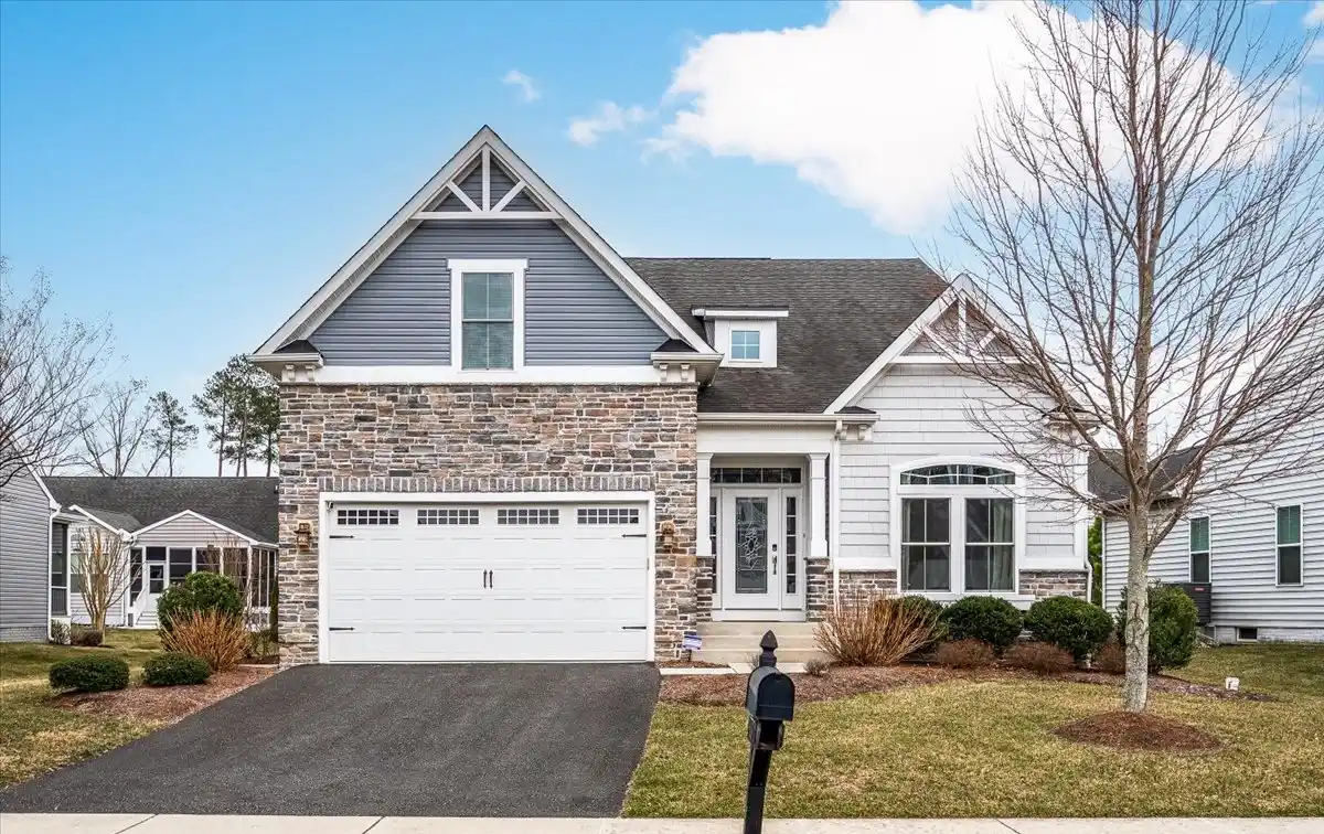 Spacious Five Bedroom Home in a Beautiful Resort Community