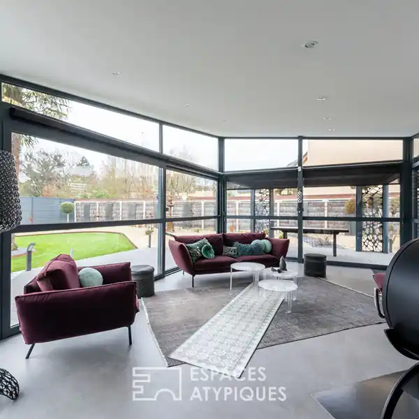 CONTEMPORARY HOME WITH A HIGH-END RENOVATION