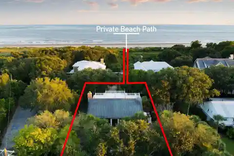 Oceanfront Coastal Retreat with Sweeping Views