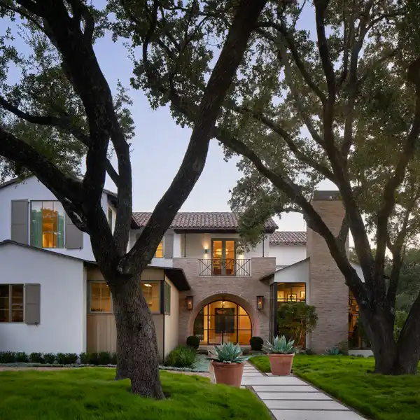 EXCEPTIONAL ESTATE IN TARRYTOWN’S MOST EXCLUSIVE ENCLAVE