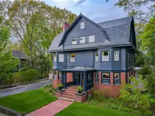 Warmth and Elegance in a Premier Neighborhood