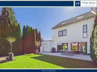 Modern Semi-Detached House in a Quiet Residential Area
