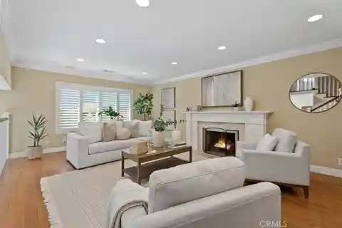 Warm and Inviting Tri-Level Home in College Park East