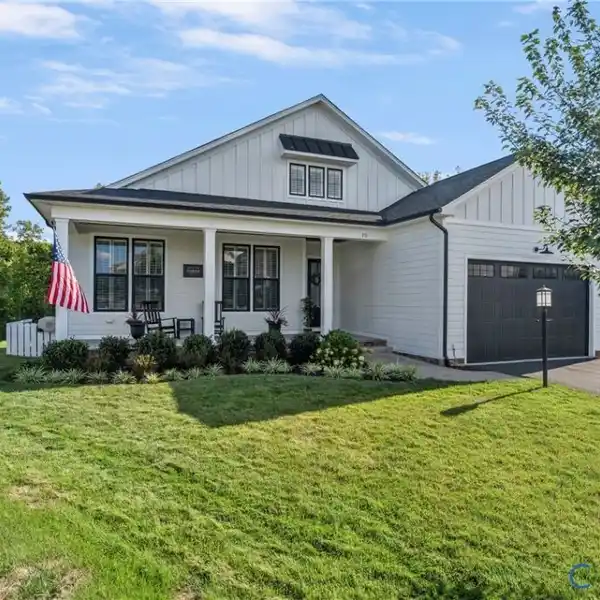 STUNNING HOME IN PREMIER GOLF COMMUNITY