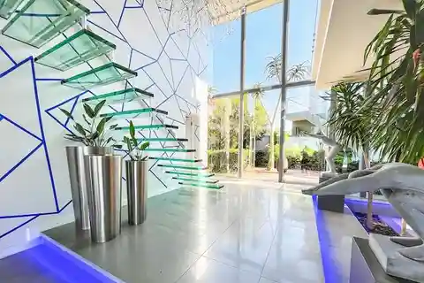 Unrivaled Beachfront Luxury in Sheffield Beach