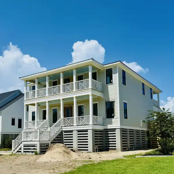 EXQUISITE BRAND NEW HOME IN HEIRLOOM LANDING