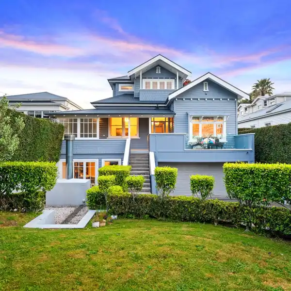 TIMELESS CRAFTSMANSHIP WITH SKY TOWER VISTAS