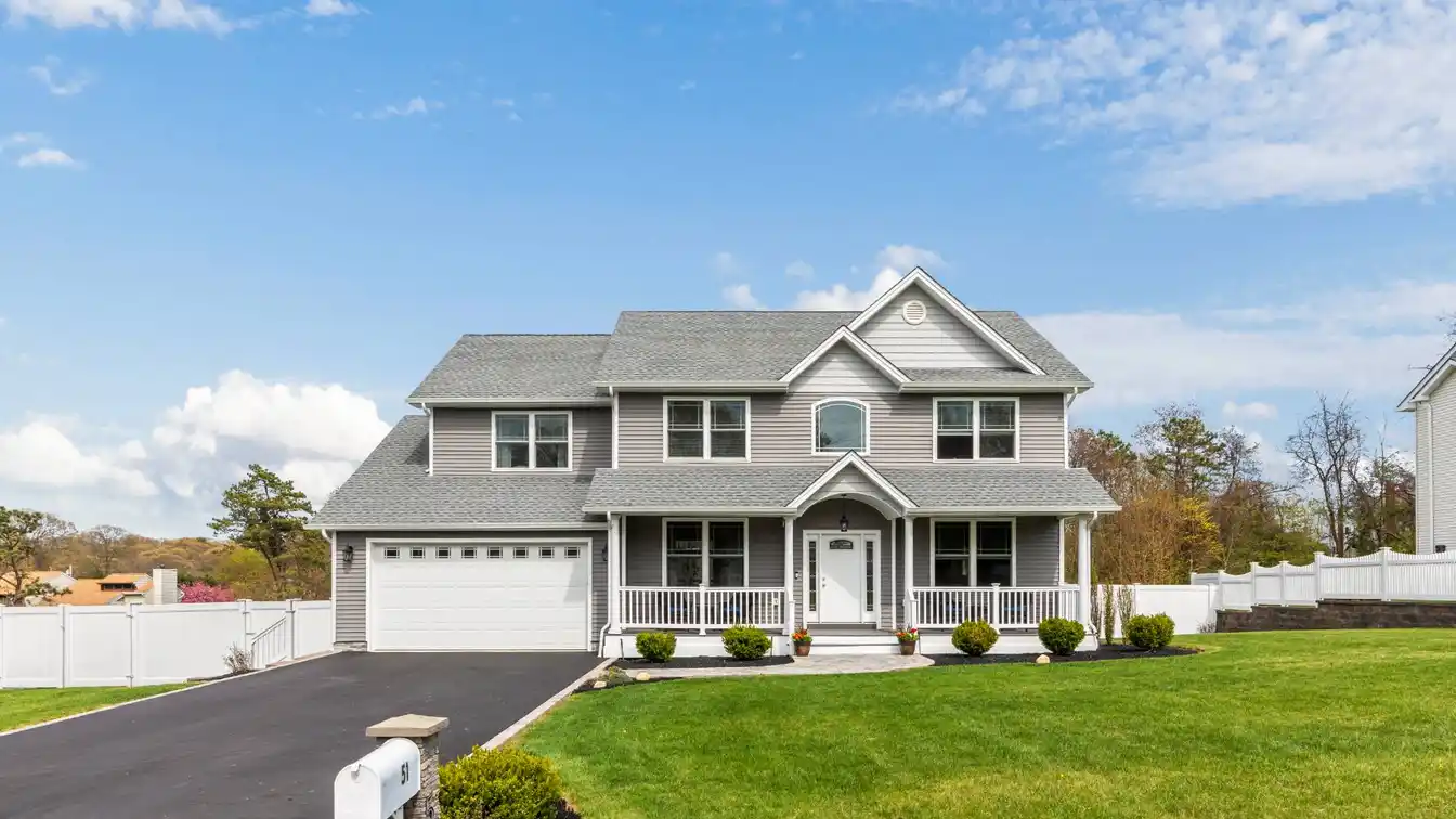 Newer Modern Colonial Backing to Protected Land