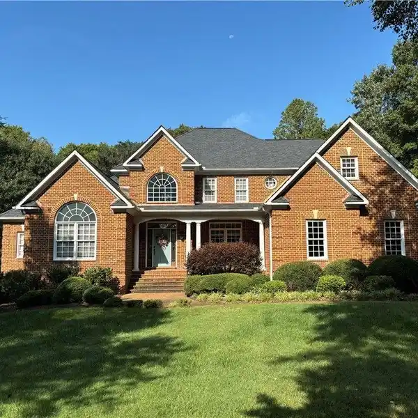 ALL BRICK TRANSITIONAL CUSTOM HOME IN BEAUTIFUL GREYWALLS