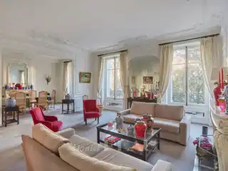 First Floor Apartment in a Desirable Haussmannian Building