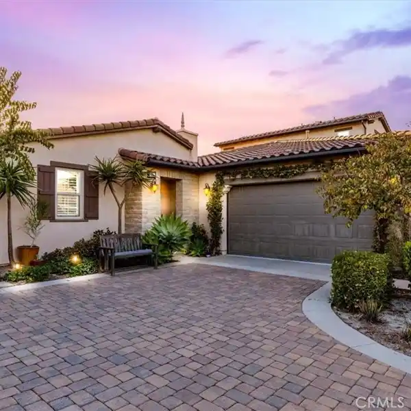 FABULOUS HILLSIDE HOME WITH SPECTACULAR VIEWS