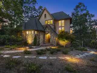 Exquisite Mountain Living