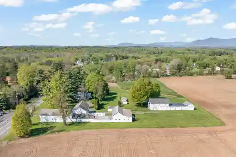 Classic Farmhouse in a Peaceful Setting