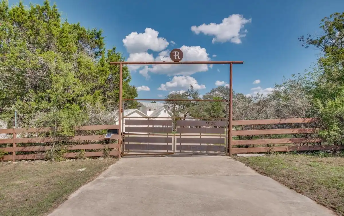 Majestic Hill Country Paradise