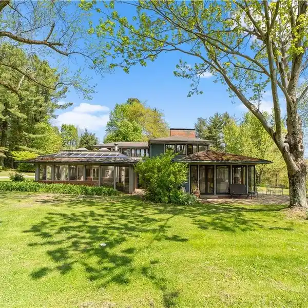 BREATHTAKING 20-ACRE PROPERTY
