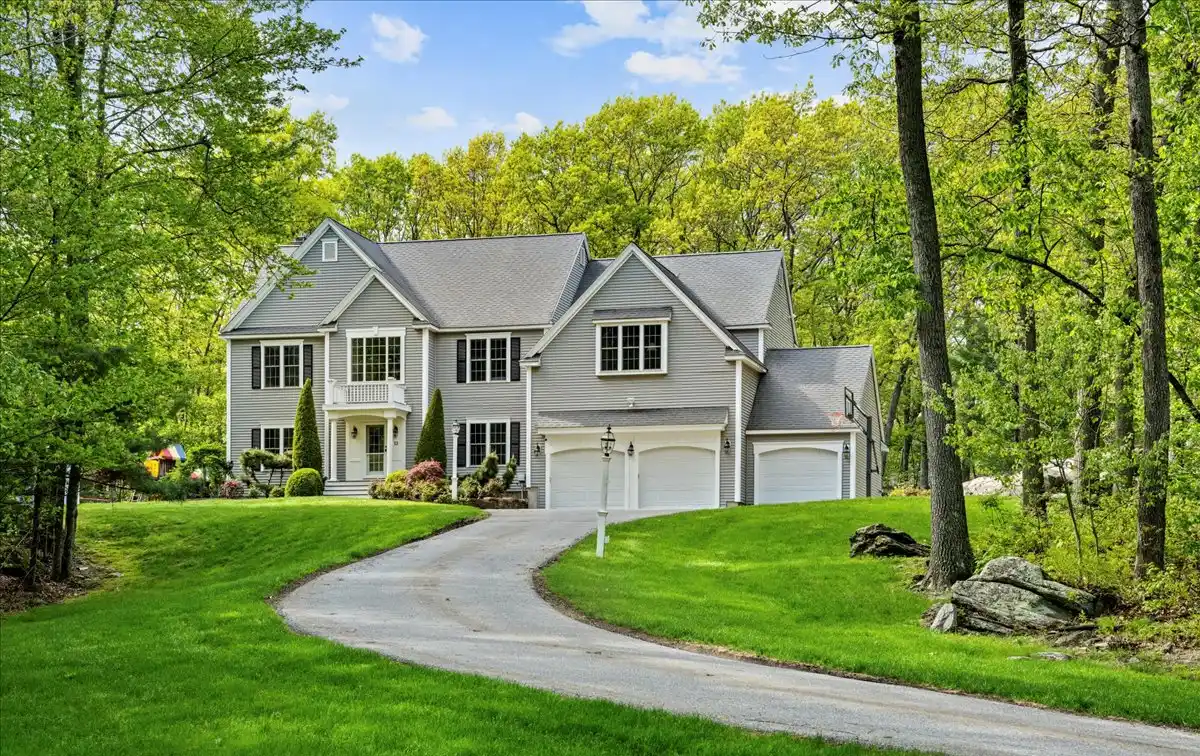 13 Foxhill Drive, Southborough