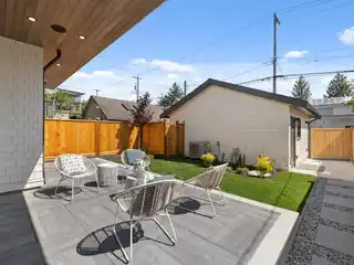 Stylish Duplex in Mount Pleasant