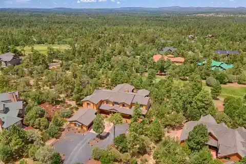 Beautifully Built Home on the Cabin Course