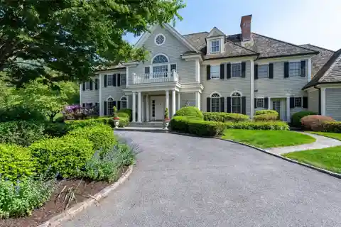 Timeless Classicism Elevated to a Grand Scale