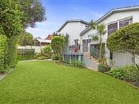 FAMILY HOME SET ON GORGEOUS GROUNDS NEAR GARIGAL NATIONAL PARK