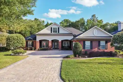 Stunning Luxury Residence in Prestigious Magnolia Preserve