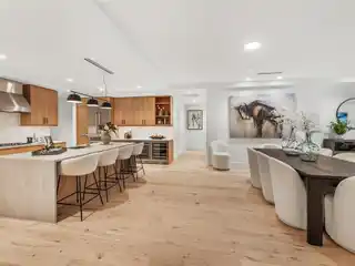 Rare One-Level Residence at Frontgate | Avon