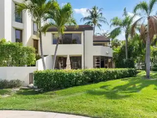 Rare Townhome in Old Port Cove