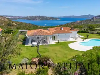 Panoramic Villa Overlooking Maddalena Archipelago