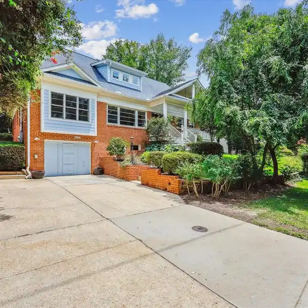 THOUGHTFULLY EXPANDED CRAFTSMAN