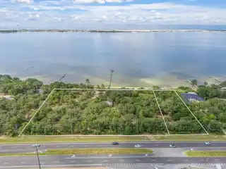 Rare Waterfront Opportunity