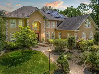 Hudson Valley Estate with Private Pond Paradise