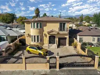 Stunning Custom Home Near Arts District