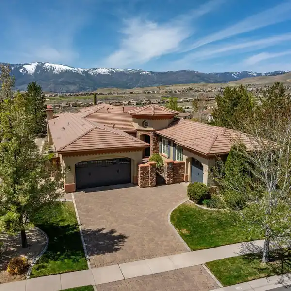 RARE PREMIUM SINGLE STORY HOME WITH EXPANSIVE WESTWARD VIEWS