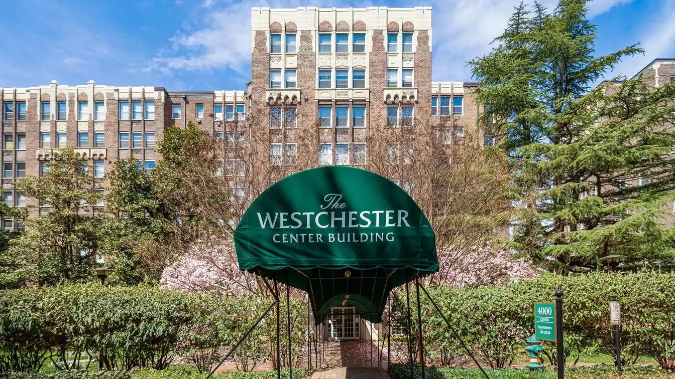 Spacious Home at Westchester Center
