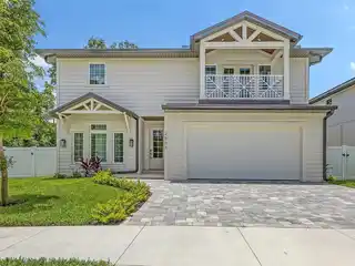 Modern Elegance Meets Outdoor Entertaining Bliss