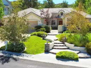Bright and Open-Concept Estate on Large Private Lot