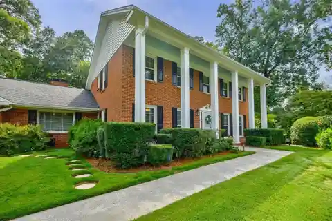 Beautiful Home in Sandy Springs