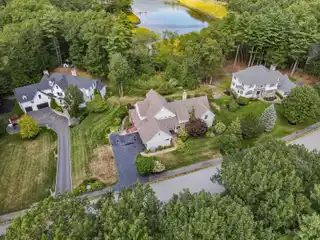 Exquisite Waterfront Elegance
