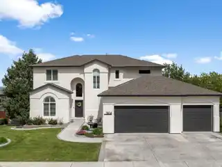 Dream Home in the Highly Sought-after Inspiration Estates