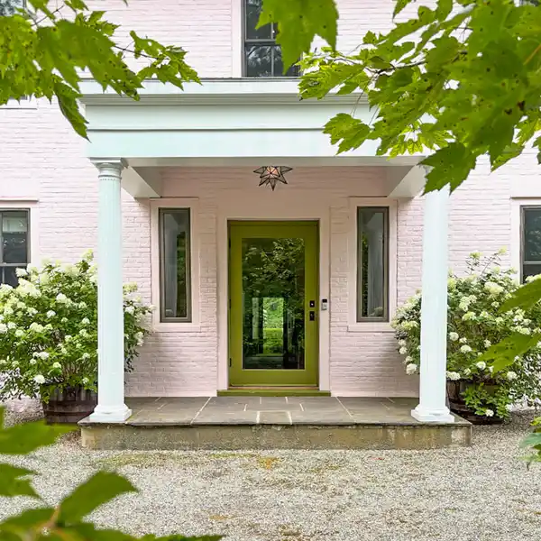TIMELESS 18TH-CENTURY GEORGIAN STONE HOME