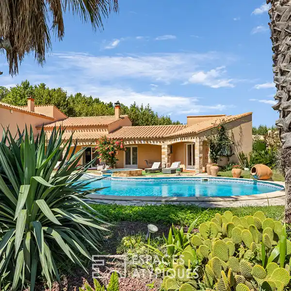 IDEALLY LOCATED MODERN VILLA
