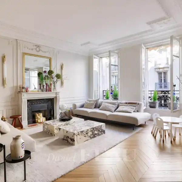 STYLISH EARLY 20TH CENTURY APARTMENT WITH CELLAR