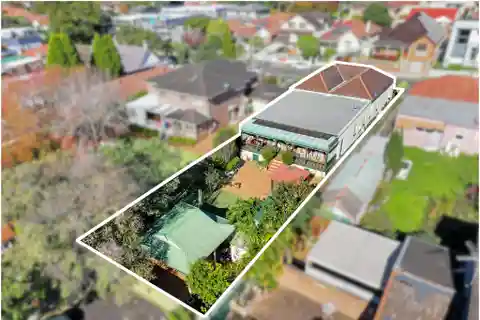 Beautiful Residence on a Generous Parcel