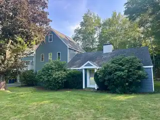 Scenic Colonial Retreat with River Access