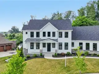 Beautiful Custom Home in Ehrman Farms