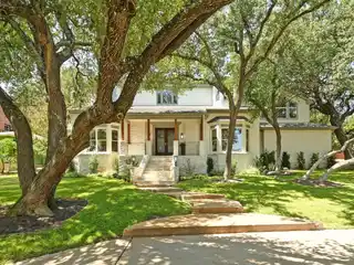 Gorgeous Home Backing to Hillside